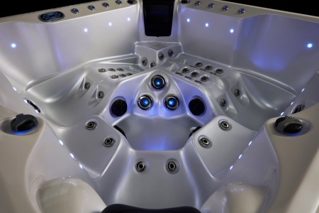 Гидромассажный СПА бассейн Joyee SPA London-L