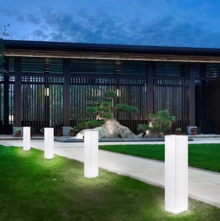 Светильник Колонна 30х180  питание от АКБ, RGB